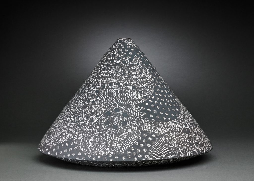 Vessel (2012) by Kitamura Junko (b. 1956), stoneware with black slip and white inlay, 21 x 30.2 cm. All ceramics on loan from the Carol and Jeffrey Horvitz Collection. All images: Randy Batista