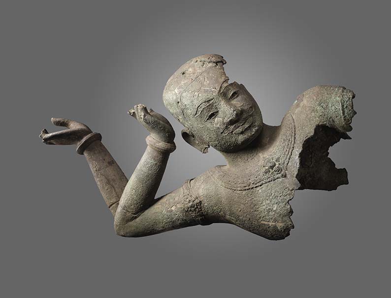 Vishnu, Khmer, Angkorian period, second half of the 11th century, West Mebon, Angkor, Siem Reap Province, Cambodia, bronze, height 123 cm, National Museum of Cambodia, Phnom Penh, Cambodia © Thierry Ollivier